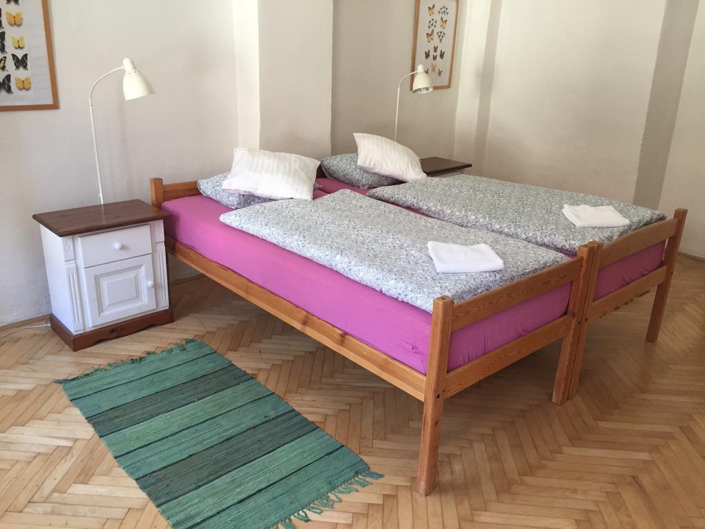 Apartments At The Golden Plough Prague Chambre photo