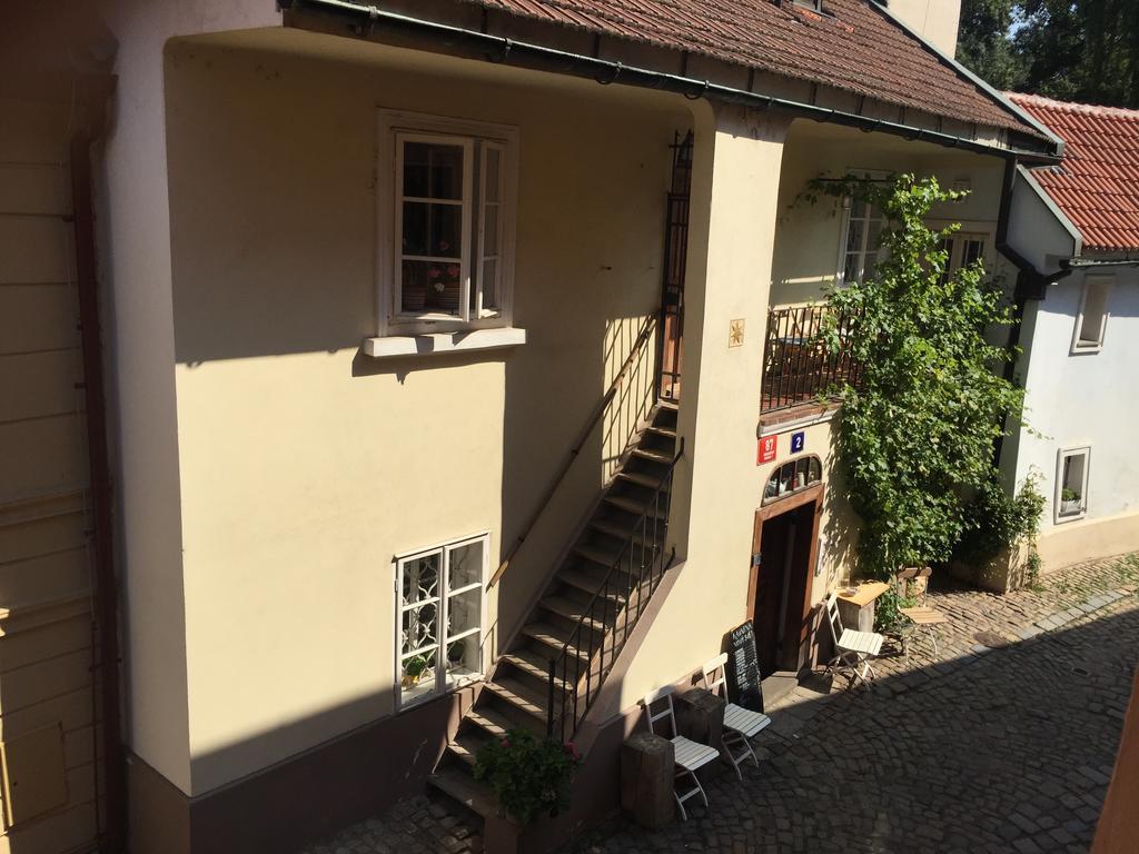 Apartments At The Golden Plough Prague Extérieur photo