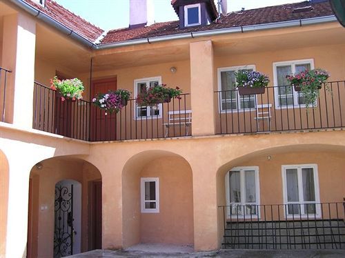 Apartments At The Golden Plough Prague Extérieur photo