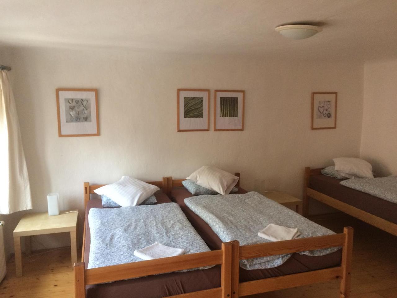 Apartments At The Golden Plough Prague Extérieur photo
